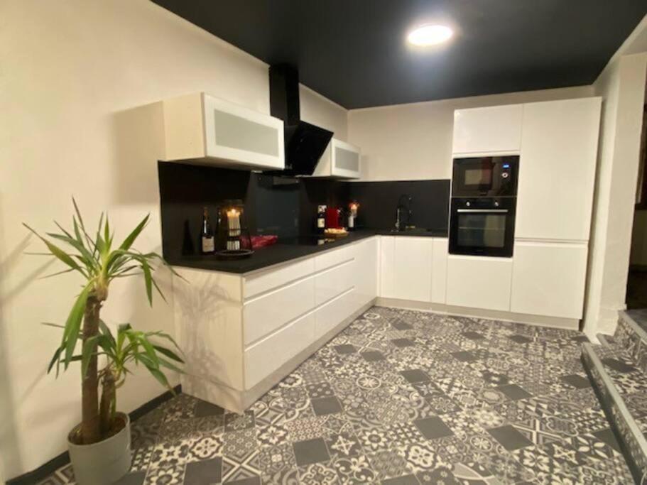 Appartement A Sommières Extérieur photo